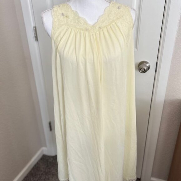 Vintage Lace Night Gown - Picture 2 of 2